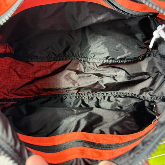 Baggu Medium Nylon Crescent Bag - Picture 4 of 10